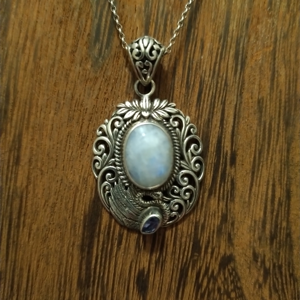 Elegant Sterling Silver Pendant With Gorgeous Moonstone Gemstone On 18" Chain